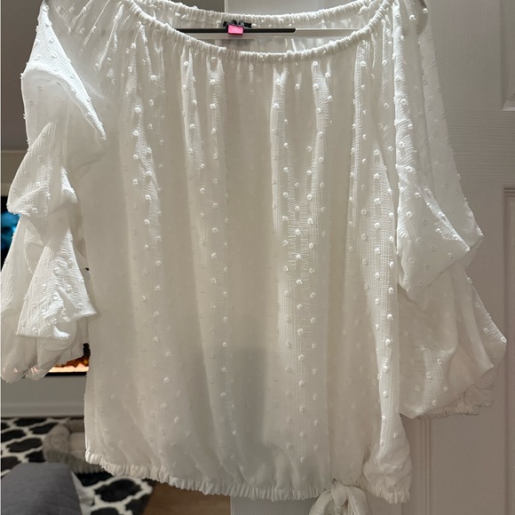 Vince Camuto White Textured Blouse - Picture 1 of 4